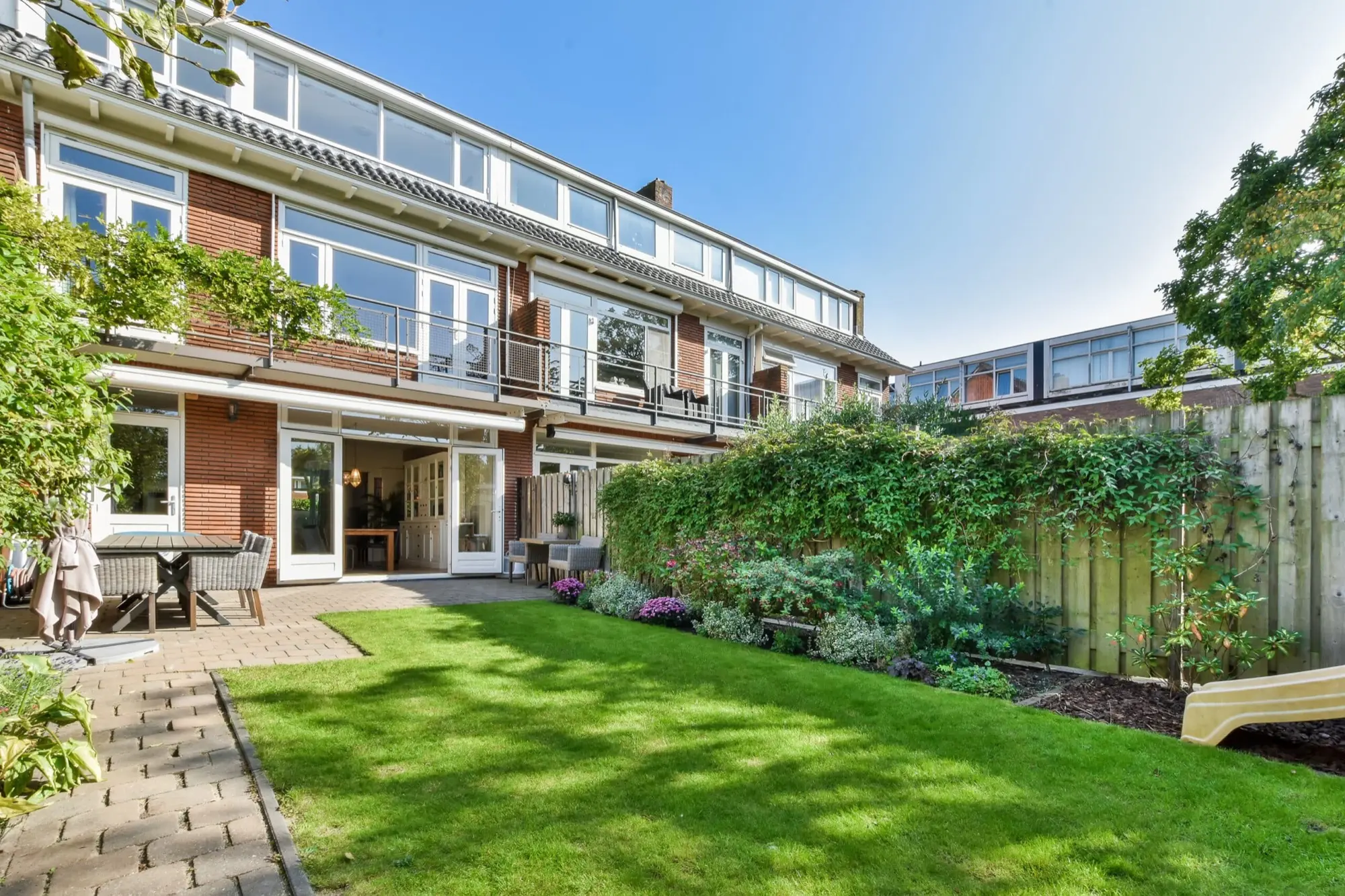 reihenhaus-verkaufen-immobilienmakler-nuernberg-fuerth-erlangen-schwabach-roth