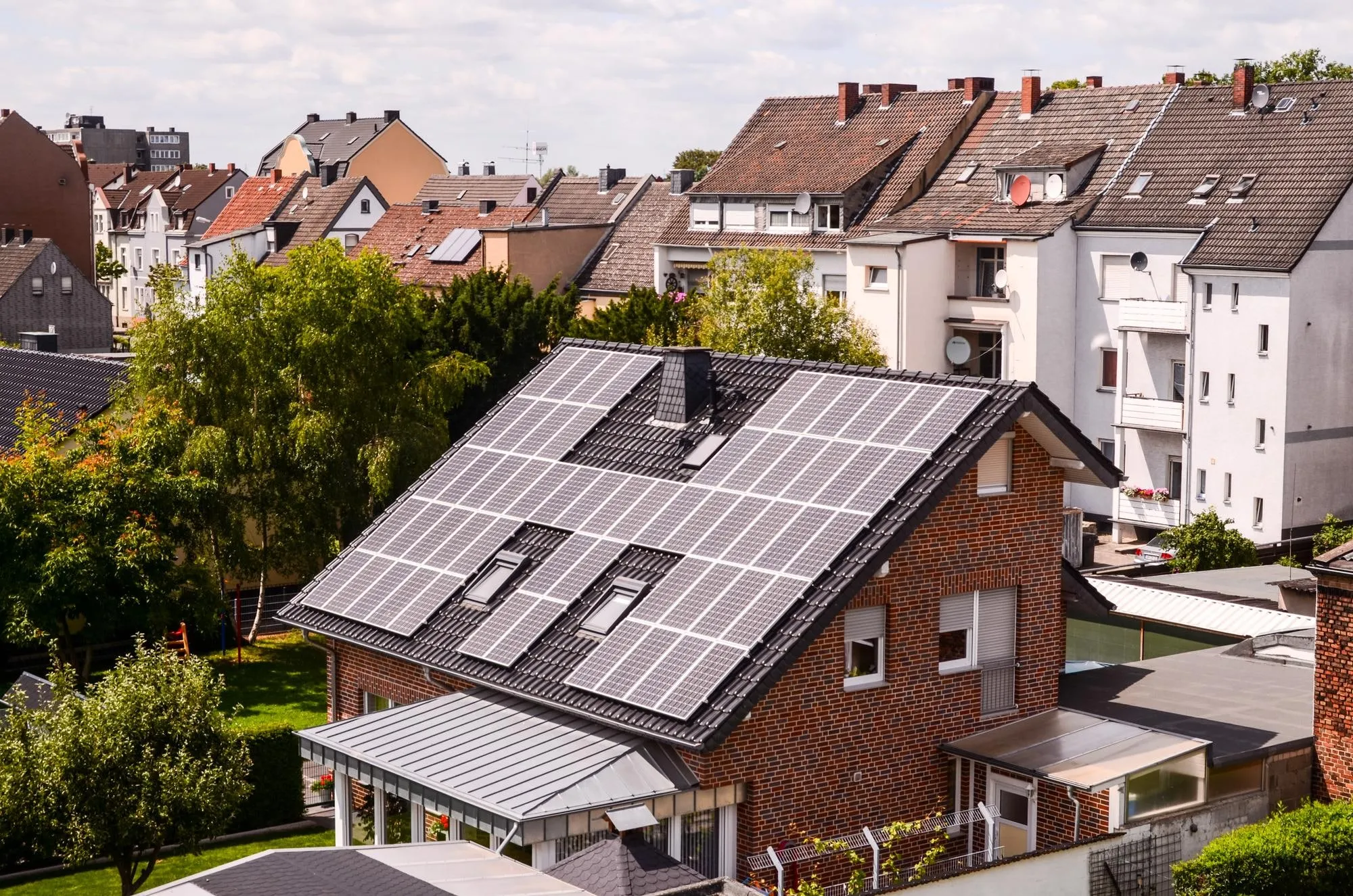Photovoltaik-haus-nuernberg-fuerth-erlangen-schwabach-erlangen-forchheim-roth-immobilienmakler-my-home-feucht
