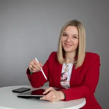 Denise Heller - Female Finance